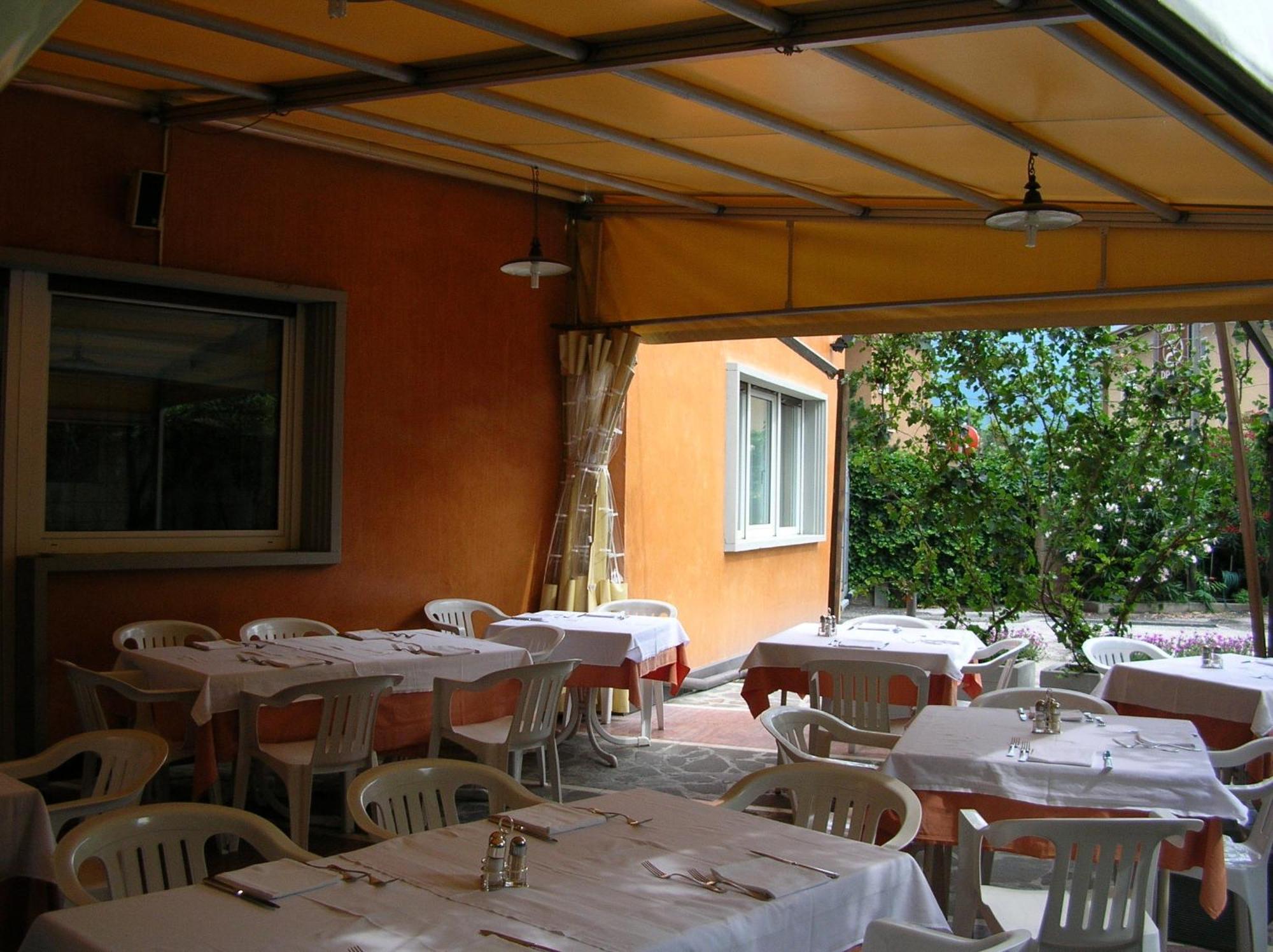 Hotel Drago Mezzocorona Extérieur photo