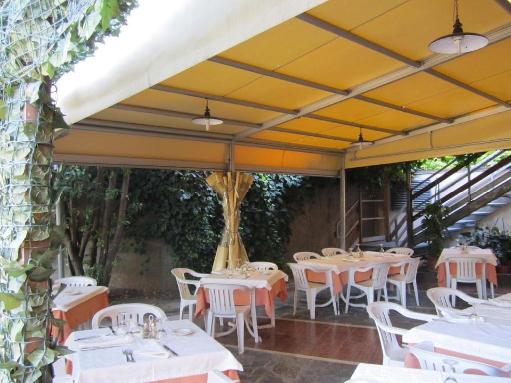 Hotel Drago Mezzocorona Extérieur photo